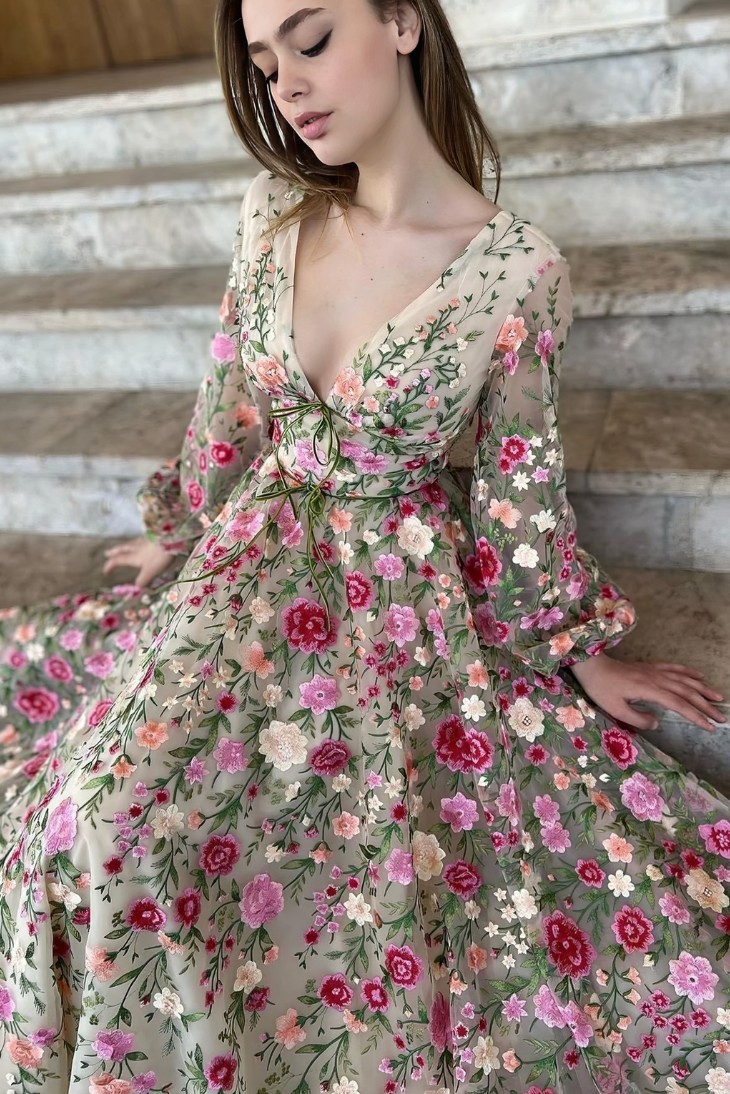 Robe de Princesse à Fleurs Colorés – Lilia